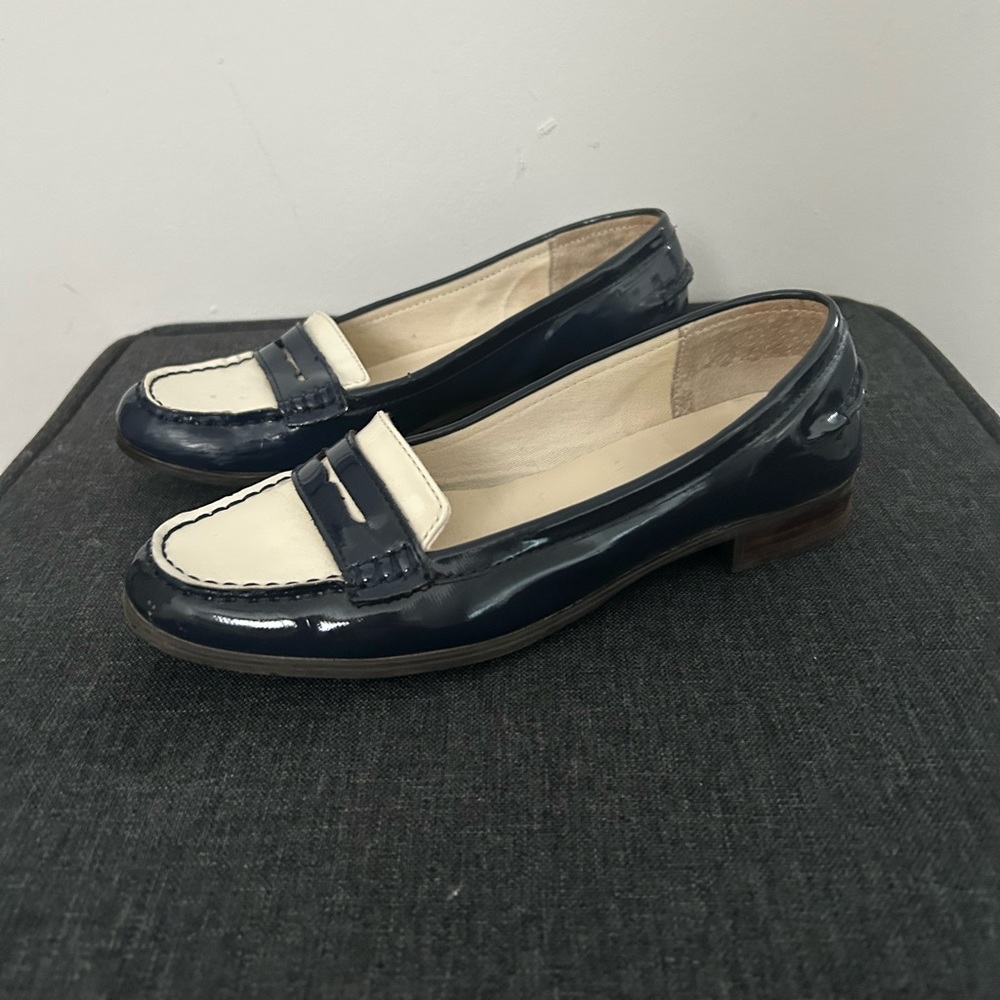 Ralph Lauren Patent Leather Penny Loafers Gaston Womens Blue & White